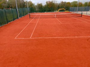 artificial clay court